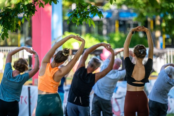 20240625-AZ8_Parkdsommer_Yoga(c)Kristin-Schmidt